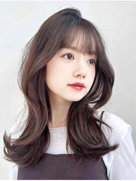 ティア(Tia.) ミディアム/グレージュ/韓国風/髪質改善トリートメント/縮毛矯正