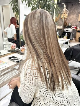 オートヴィーナス 神栖(Haute Venus) 縮毛矯正履歴でも◎髪質改善ダブルカラーカット【神栖美容室】