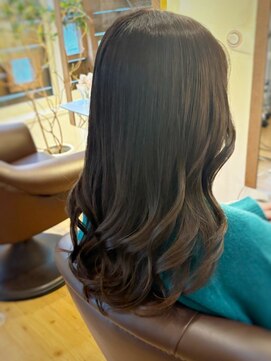 ソラ タニマチ(sora tanimachi) 艶髪ロングヘア