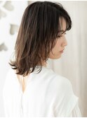 黒髪ウェットヘア抜け感ミディアムウルフカットY川口30代40代