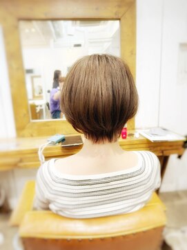 ニューラインギンザ(New-Line 銀座) 大人かわいい丸みショート(金子涼)