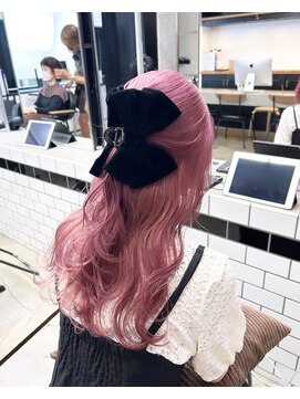 マジコ 表参道店(Magico) ピンクカラー