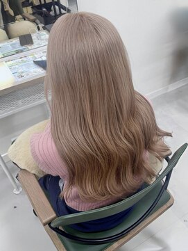 ナビバイケンジ(NaVI by KENJE) 【NaVI/伊藤】ブリーチありミルクティーベージュ