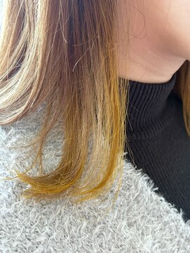 アソビ ヘア ラボ(Asobi hair lab) さりげなく映えるイエローインナーカラー