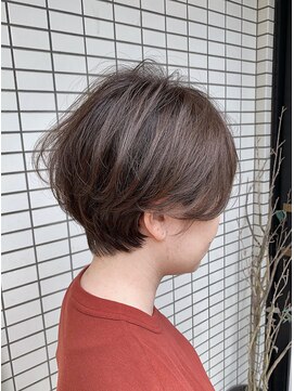 リル(Lille 橋本) 大人ショート×ベージュカラー 【Lille橋本】