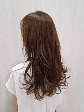 アルーシェ 心斎橋(Alushe) ハイライト×アッシュ系カラー【心斎橋　心斎橋駅　学割U24】