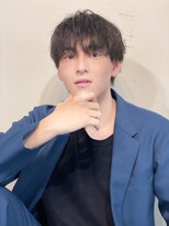 ルアナ(Luana)&nbsp;マッシュサイドグラデーション前下がりスパイラルパーマ