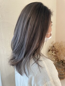 ユイバイラドンナ(Huit by LADONNA) ブリーチカラーでつくる透明感カラー