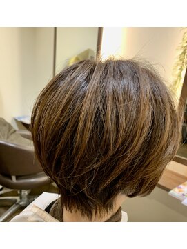 カレン(KLN) 絶壁カバー束感ショート