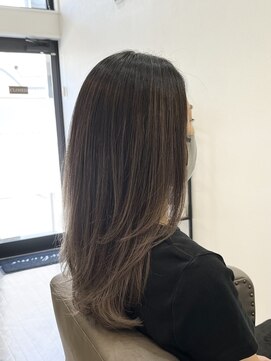 オアシス(oasis) バレイヤージュ　ホワイトグレージュ　外国人風　ケアブリーチ