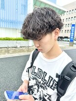 オーガニック アトリエ 大宮(organic+atelier)&nbsp;波巻きスパイラルパーママッシュコンマヘア刈り上げ韓国暗髪