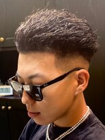 ミリオンバックス 神田店(Million Bucks)&nbsp;スパイキーショート/スペインカール<理容室>[メンズ/床屋/神田]