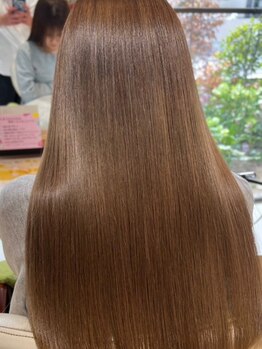 サクラ ビューティー ガーデン(SAKURA Beauty garden)の写真/【クセ毛のお悩み解消!】自慢のうるツヤオイルinストレート★柔らかでナチュラルな仕上がりに感動の声殺到!