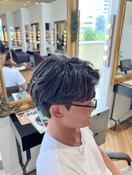 コワファースト  させぼ五番街店(COIFF1RST) フェザーパーマ×センターパート☆