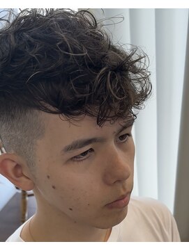 ジジバイワースホワイル(jiji by WORTH WHILE) スペインカール