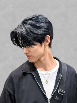 ウィンドバイシエル(WIND by CIEL)の写真/【難波駅直結/メンズ専門】22時まで営業!仕事終わりの時間にも◎カット¥3500/カット+パーマ全種類¥7500