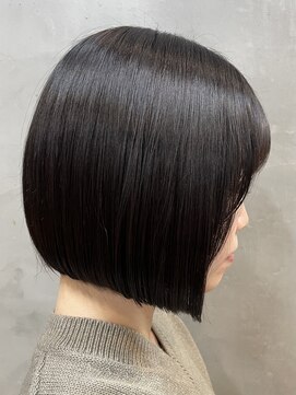 エリマ 調布(elima) レディース前下りミニボブ切りっぱなしショートブルーブラック