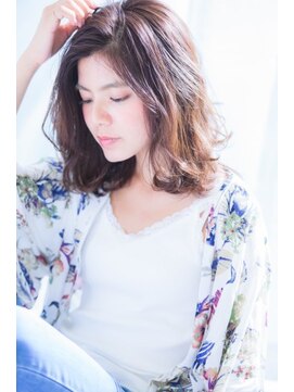 ネオリーブ シュシュ 神保町店(Neolive susu) 鎖骨を綺麗に見せてくれる!ふわふわパーマ