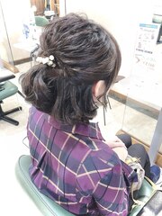 結婚式ヘアセット　ショート　ヘアアレンジ　卒業式