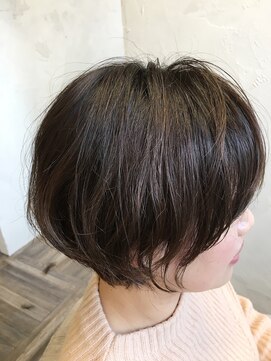 ベレッタ ネヤガワ(veretta. neyagawa) マッシュショートボブ/丸みシルエット/小顔カット/透明感カラー