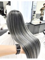 シエラ 心斎橋(CIERA.)&nbsp;CIERA.シルバーアッシュ×3Dハイライト