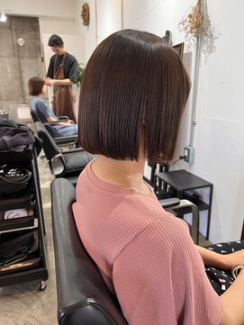 ヴィップルーム(viproom) マッシュショート/アッシュカラー/ツヤ髪スタイル/黒髪スタイル