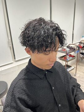 オーシャントーキョー 渋谷神南(OCEAN TOKYO) ツーブロック束感波巻きセンターパート