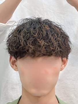 バース バイ ハピネス(BIRTH by happiness) ツイストスパイラルパーマツイストパーマメンズマッシュパーマ