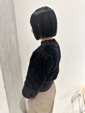 ヨーク(YOKE) YOKE 切りっぱなしボブ丸くないボブアッシュブラック髪質改善