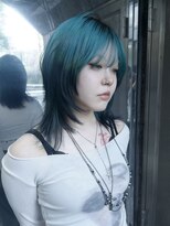 デコ(DECO)&nbsp;シアンブルーのルーツカラー×ハッシュカット