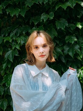 アマリス(Amaris) フェイスレイヤーカット20代/30代/40代/庭瀬