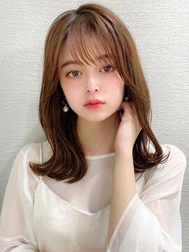 ラルユー 金山(LallYou) ミディアムウルフひし形シルエットひし形ボブヨシンモリ