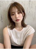 rileyワンカール外はねミディアム×肌映えブラウンベージュ