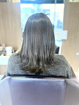 エル バイ ファースト(L by first) 【L by first】イルミナダブルカラー、シルバーグレージュ