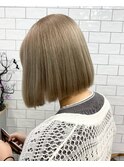 ◎ハイトーンミルクティーグレージュ×切りっぱなしボブ