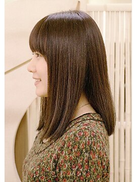 ニューエイジトラベラーズ 代々木駅前(new age travellers) 重めセミロングボブ・（ルビオナ）