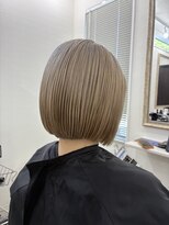 オアシス(OASiS)&nbsp;透明感たっぷりの柔らかボブで、軽やかにイメージチェンジ