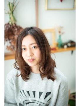 サロン ド シュシュ(salon du chouchou) 毛先カール