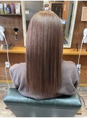 ロングヘアブリーチカラーミルクティーベージュ