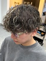 フゥ 宇都宮(FeU) 波巻きパーマメンズパーマメンズヘアツーブロックツイストパーマ