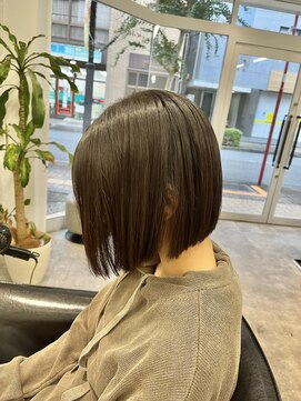 シェル 立川(shell) ぱっつんボブ