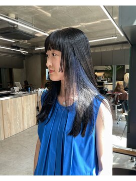 ビューズ(VIEWS) インナーカラー/ステップカット/ブルーヘア[表参道]