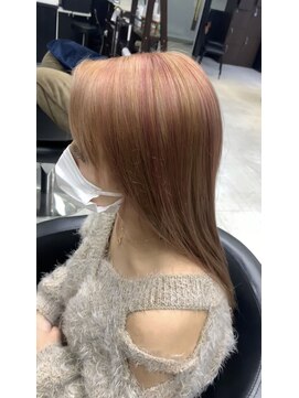 アイズ 渋沢(AIZU) ミルクティーベージュ　ピンクハイライト