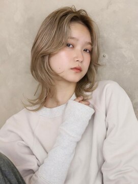 ジェニーバイメノン(JENNIE by Menon) ハイライトカラーシルキーベージュ　くびれヘア