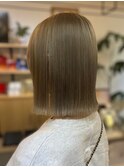 切りっぱなしボブ/刈り上げボブ/くすみベージュ