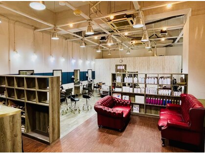 ジェイエルビー(JLB)の写真