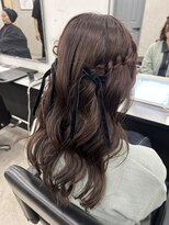 プライズ 所沢プロぺ通り店(prize)&nbsp;ねじりハーフツイン お呼ばれヘア イベントヘア 20代 所沢