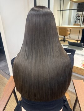 シルク バイ ルカ(SilQ by Luca) 【髪質改善】潤艶ULTOWAトリートメント【鈴木まりや】