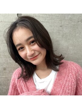 ガーベル(Gerber) 外はねミディアムボブ