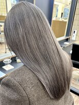 パークレーン アイス イヴェン アネックス(PARK LANE ICI yeven.anx)&nbsp;ブリーチ必須　シャンパングレージュ